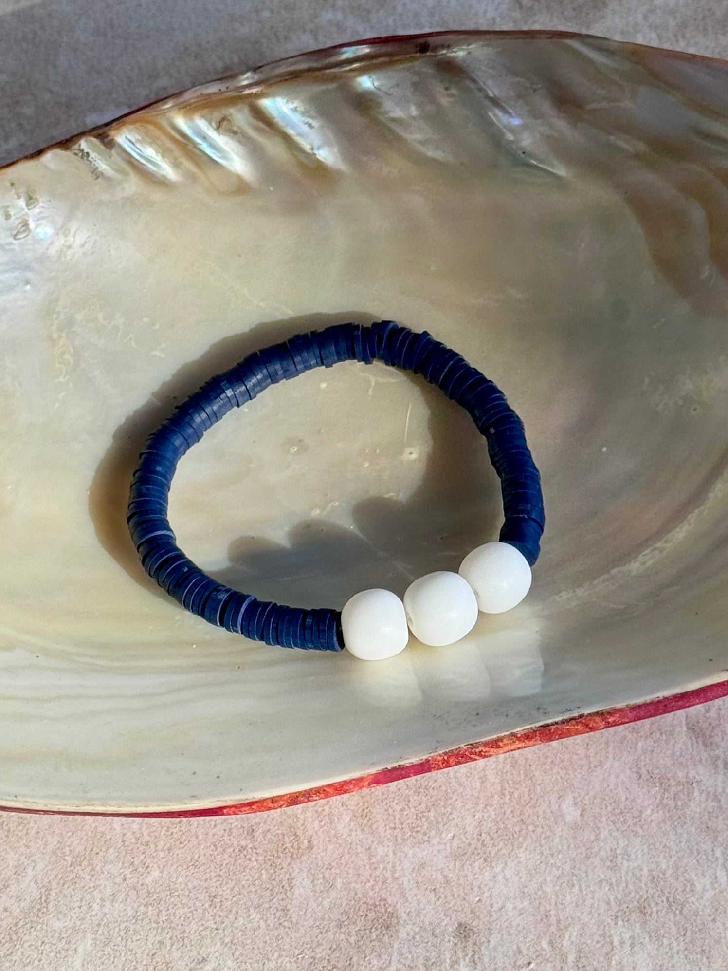 Island Glow - Navy + White Resin Beads
