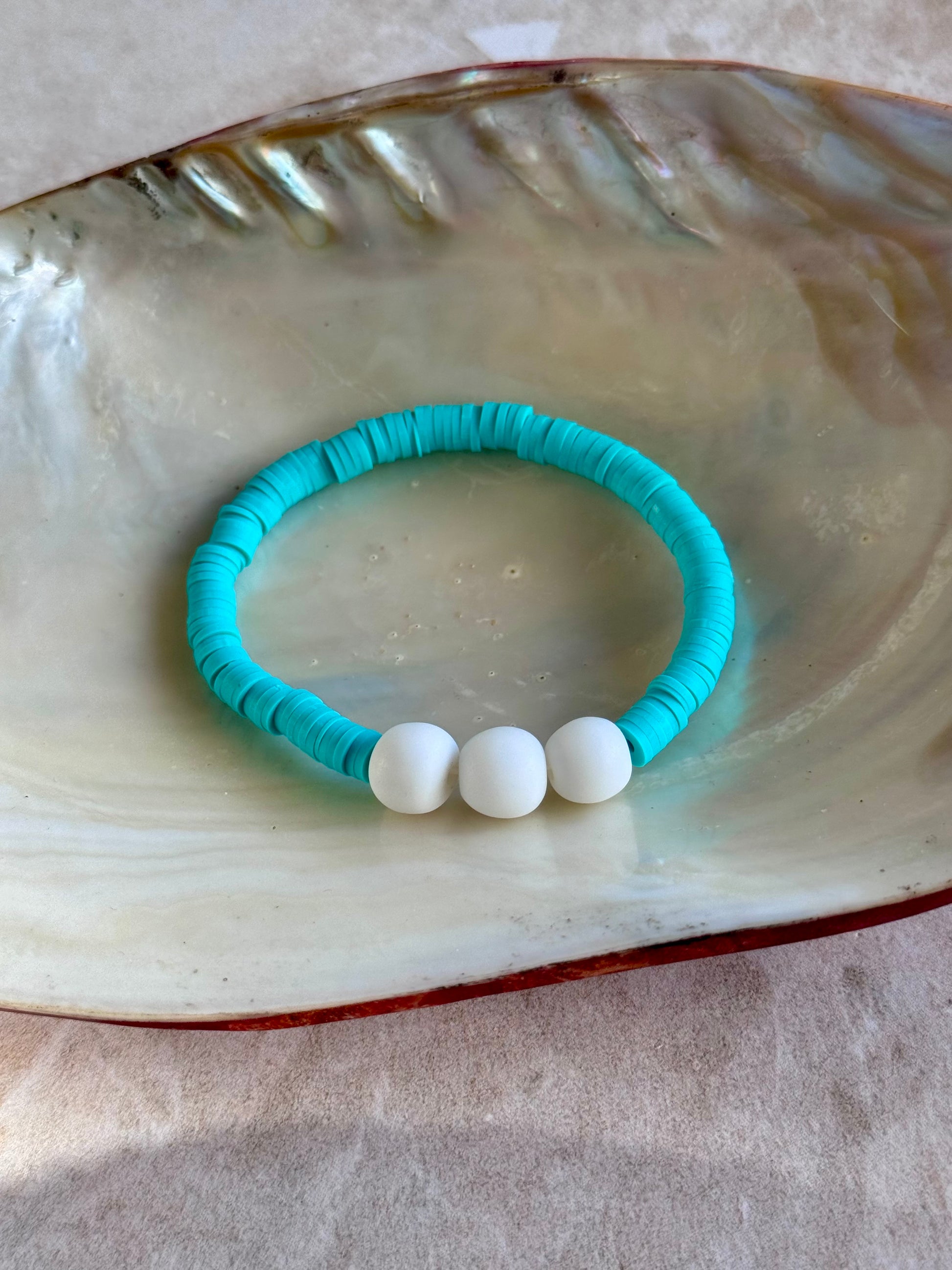 Island Glow - Turquoise + White Resin Beads