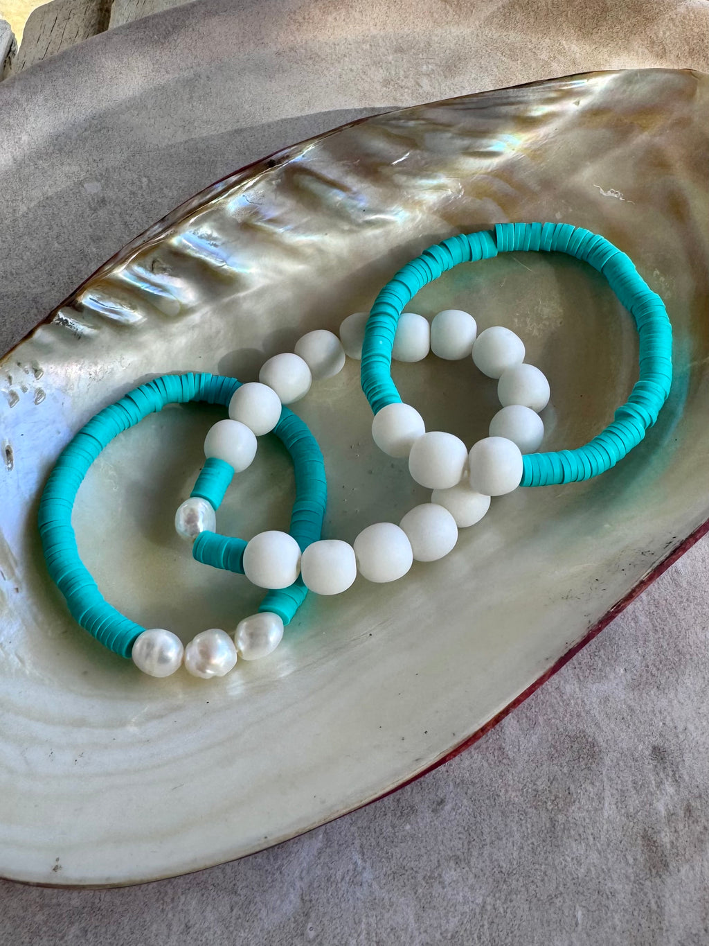 Island Glow - Turquoise + White Resin Beads