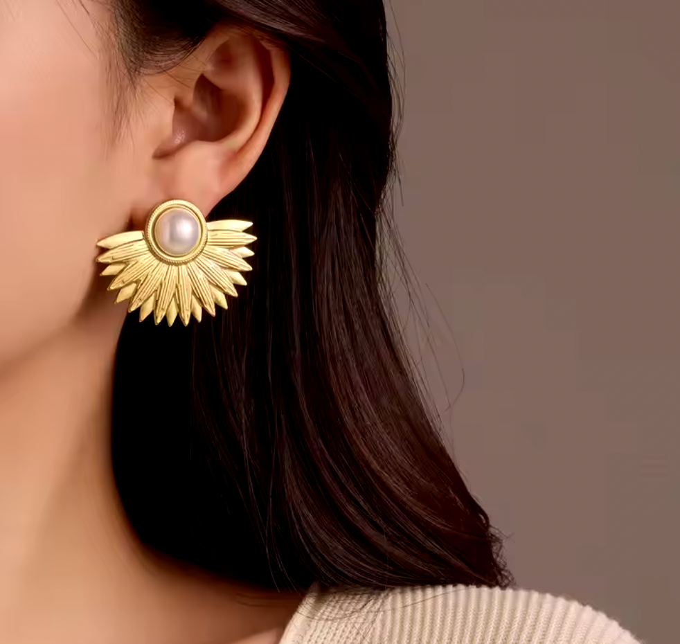 Soleil Radiance Studs